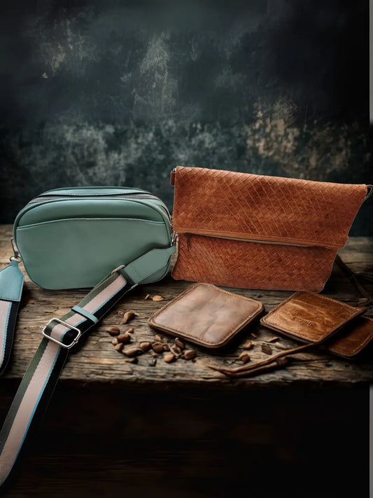 ¿Cómo diferenciar una cartera de cuero natural de una de cuero sintético o plástico?