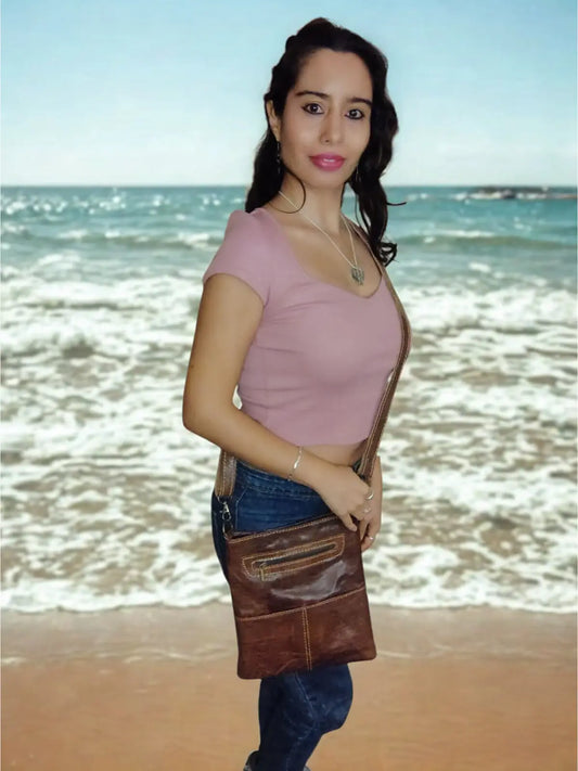 Cartera de cuero natural color café - Randa