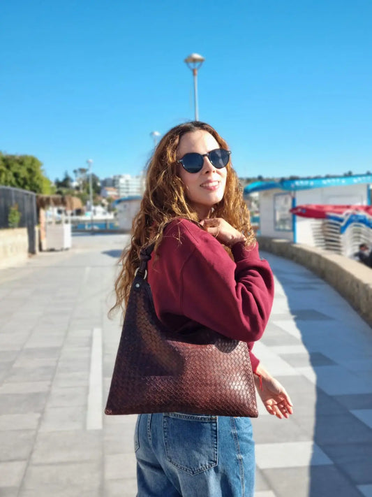 Cartera de cuero natural color café - Leyla