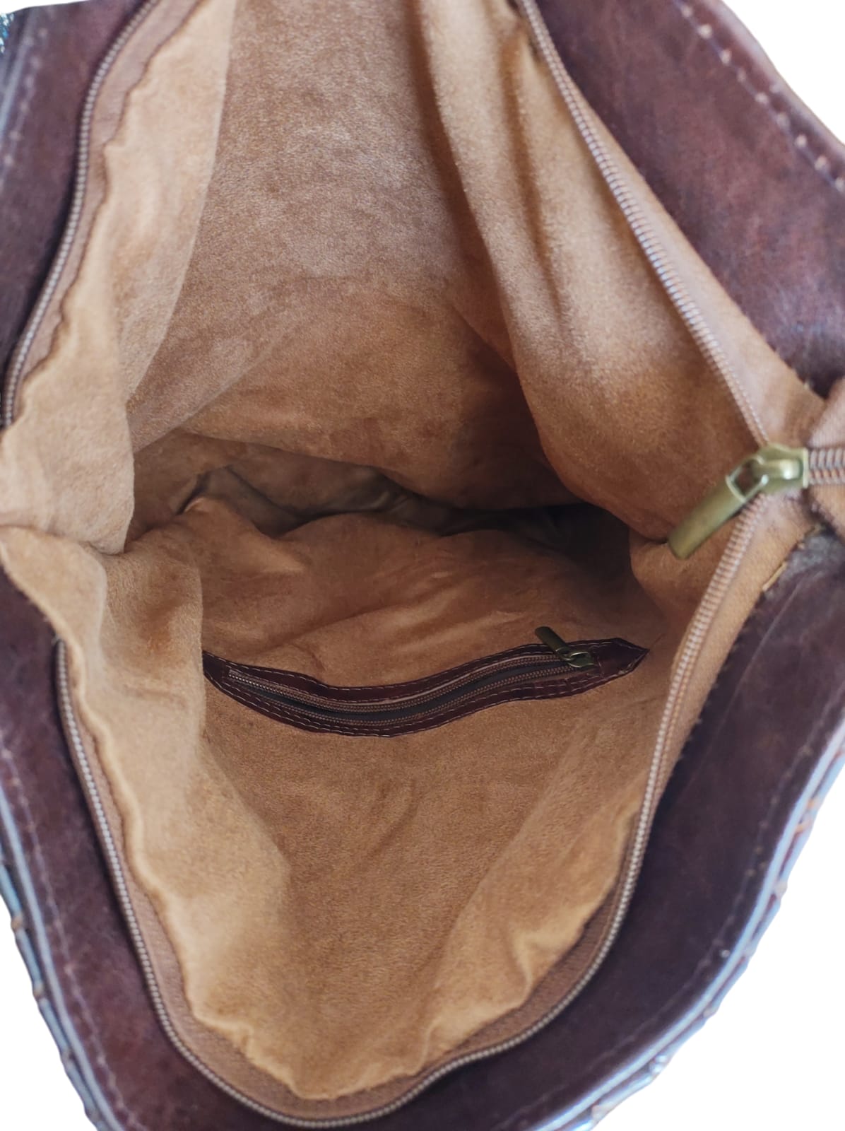 Mochila de cuero natural tejida color café- Ghaada