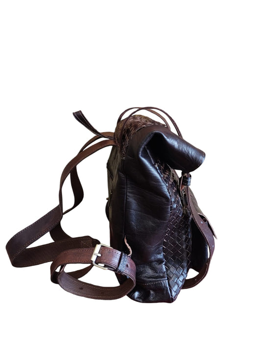 Mochila de cuero natural tejida color chocolate- Ghaada