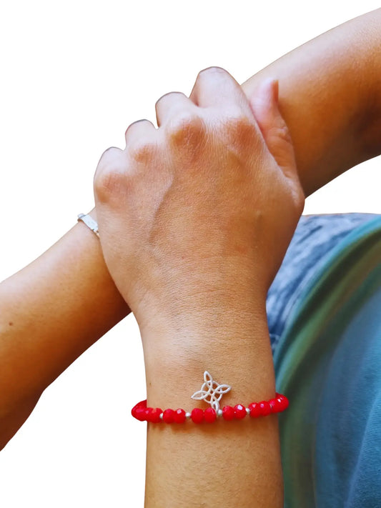 Pulsera roja de plata 925 con nudo de brujas
