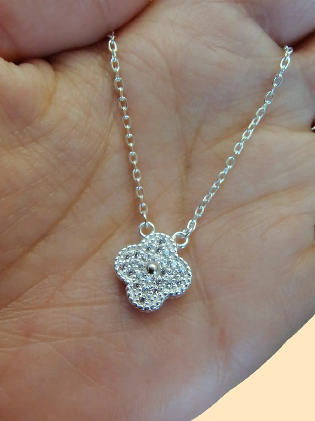 Colgante Trébol de plata 925 con circones blancos